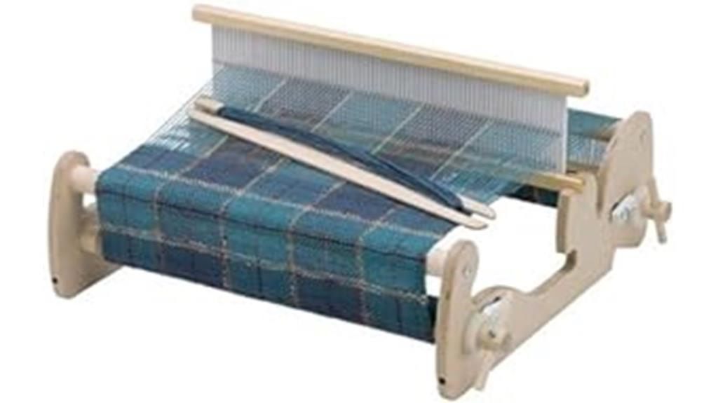 cricket loom model 15