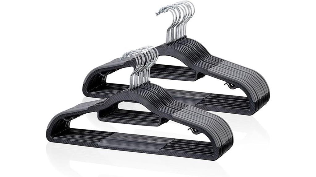 durable plastic hangers pack